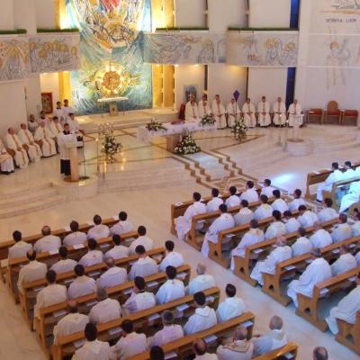 21 aprilie: Iaşi: Liturghia crismei