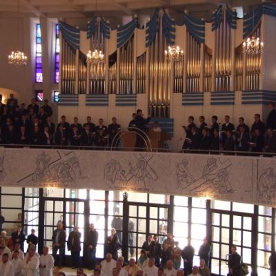 21 aprilie: Iaşi: Liturghia crismei