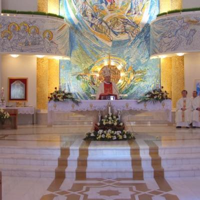 21 aprilie: Iaşi: Liturghia crismei