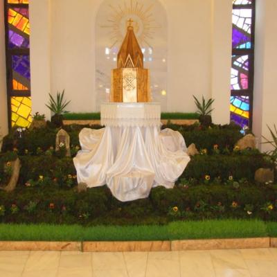 21 aprilie: Iaşi: Liturghia crismei