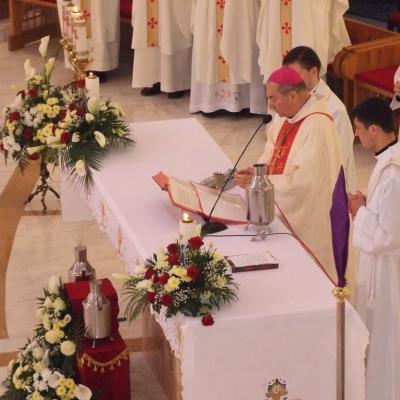 21 aprilie: Iaşi: Liturghia crismei
