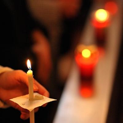 23 aprilie: Măgura (BC): Slujba Învierii la Căminul de bătrâni "Sfânta Faţă a lui Isus" (foto: FOCUS)