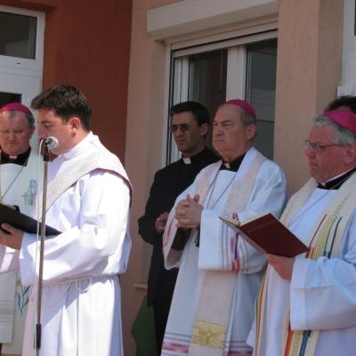 29 şi 30 aprilie: Roman: Sfinţirea şi inaugurarea a trei noi proiecte ale Asociaţiei Caritas
