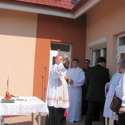 29 şi 30 aprilie: Roman: Sfinţirea şi inaugurarea a trei noi proiecte ale Asociaţiei Caritas
