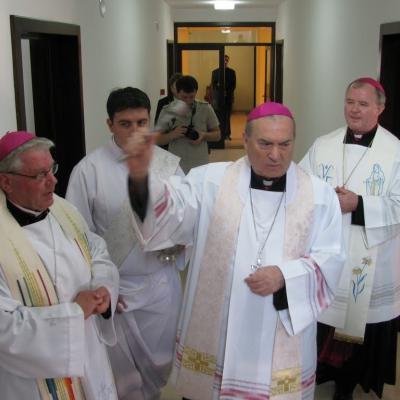 29 şi 30 aprilie: Roman: Sfinţirea şi inaugurarea a trei noi proiecte ale Asociaţiei Caritas