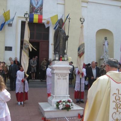 1 mai: Suceava: Ziua beatificării papei Ioan Paul al II-lea