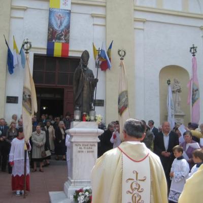 1 mai: Suceava: Ziua beatificării papei Ioan Paul al II-lea