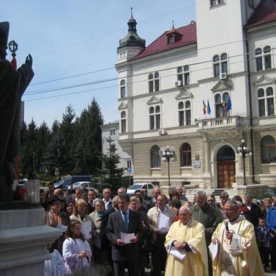 1 mai: Suceava: Ziua beatificării papei Ioan Paul al II-lea