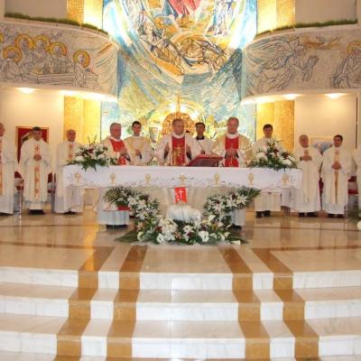 1 mai: Iaşi (catedrală): Liturghie de mulţumire pentru împlinirea a 21 de ani de episcopat ai PS Petru Gherghel