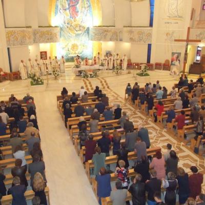 1 mai: Iaşi (catedrală): Liturghie de mulţumire pentru împlinirea a 21 de ani de episcopat ai PS Petru Gherghel