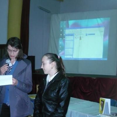 2 mai: Bacău "Sfântul Nicolae": Simpozionul pentru tineri "O floare la fereastra cerului"