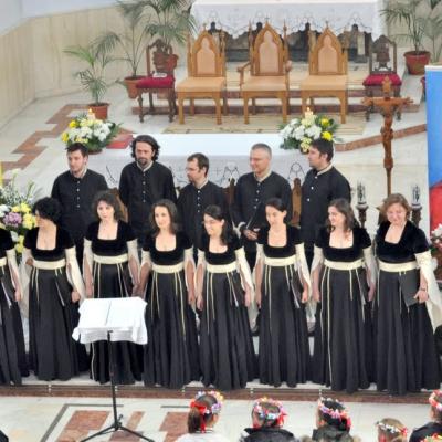 7 mai: Cacica: Liturghie de mulţumire pentru beatificarea Sfântului Părinte papa Ioan Paul al II-lea, la sanctuarul marian - Bazilica Minor