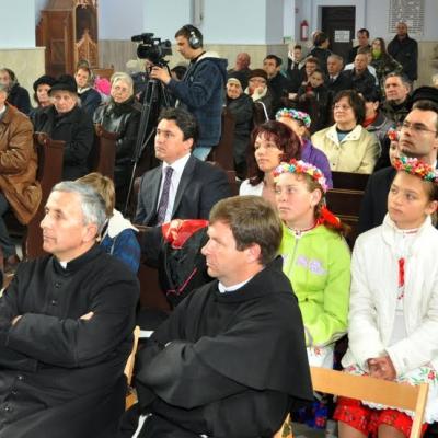 7 mai: Cacica: Liturghie de mulţumire pentru beatificarea Sfântului Părinte papa Ioan Paul al II-lea, la sanctuarul marian - Bazilica Minor