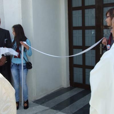 8 mai: Tomeşti: Sfinţirea bisericii "Fericitul Ieremia Valahul" şi consacrarea altarului
