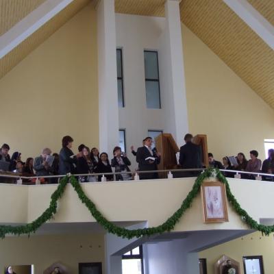 8 mai: Tomeşti: Sfinţirea bisericii "Fericitul Ieremia Valahul" şi consacrarea altarului