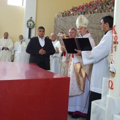 8 mai: Tomeşti: Sfinţirea bisericii "Fericitul Ieremia Valahul" şi consacrarea altarului