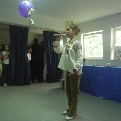 8 mai: Iaşi ("Sfânta Tereza"): Concursuri şi aniversare