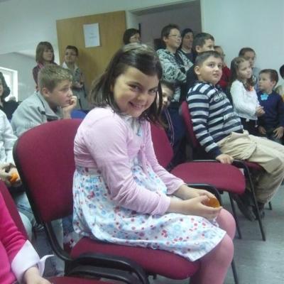 8 mai: Iaşi ("Sfânta Tereza"): Concursuri şi aniversare