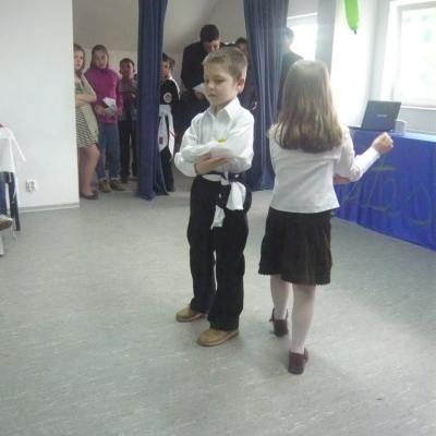 8 mai: Iaşi ("Sfânta Tereza"): Concursuri şi aniversare
