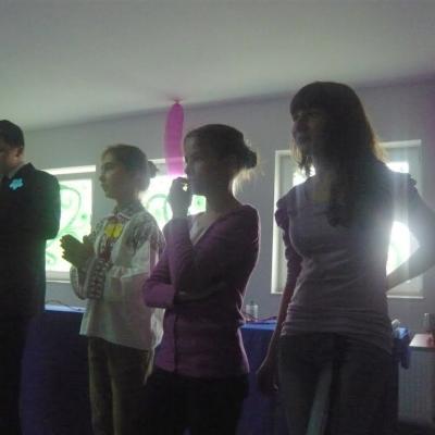 8 mai: Iaşi ("Sfânta Tereza"): Concursuri şi aniversare