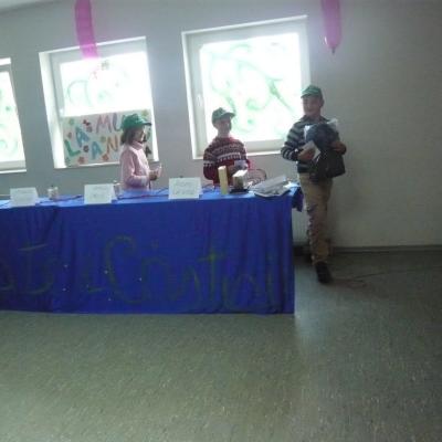 8 mai: Iaşi ("Sfânta Tereza"): Concursuri şi aniversare