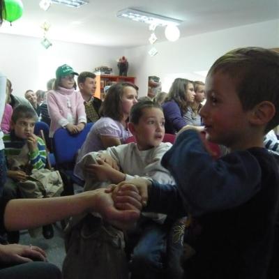 8 mai: Iaşi ("Sfânta Tereza"): Concursuri şi aniversare