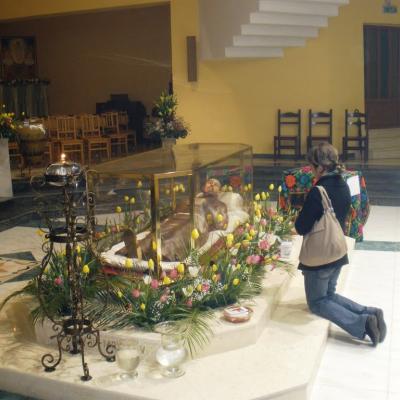 8 mai: Oneşti: Hramul sanctuarului "Fericitul Ieremia"