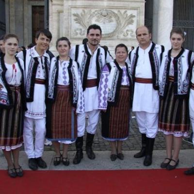 8 mai: Roma: Românii au "incendiat" Roma la cea de-a XX-a ediţie a "Sărbătorii popoarelor" - "Festa dei popoli"