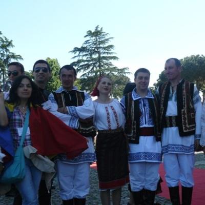 8 mai: Roma: Românii au "incendiat" Roma la cea de-a XX-a ediţie a "Sărbătorii popoarelor" - "Festa dei popoli"
