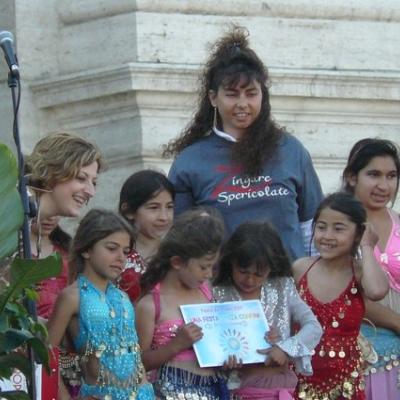 8 mai: Roma: Românii au "incendiat" Roma la cea de-a XX-a ediţie a "Sărbătorii popoarelor" - "Festa dei popoli"