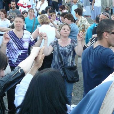 8 mai: Roma: Românii au "incendiat" Roma la cea de-a XX-a ediţie a "Sărbătorii popoarelor" - "Festa dei popoli"