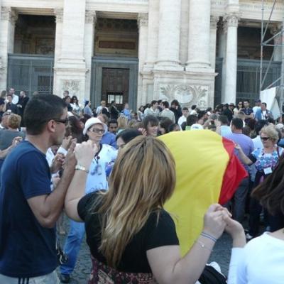 8 mai: Roma: Românii au "incendiat" Roma la cea de-a XX-a ediţie a "Sărbătorii popoarelor" - "Festa dei popoli"