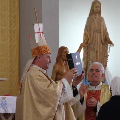 8 mai: Roman: Întâlnirea persoanelor consacrate
