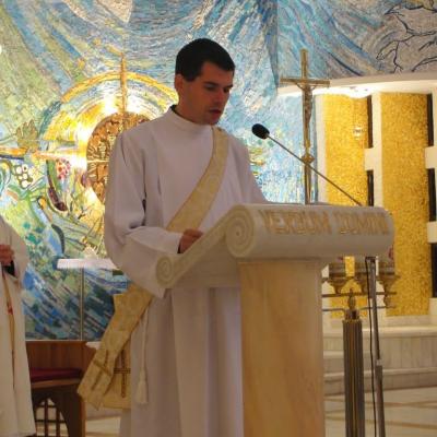 10 mai: Iaşi: Liturghie concelebrată de preoţii promoţiei 2008