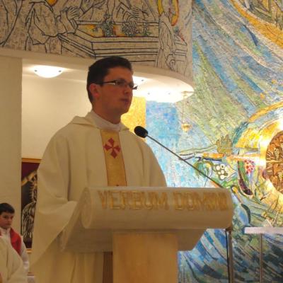 10 mai: Iaşi: Liturghie concelebrată de preoţii promoţiei 2008