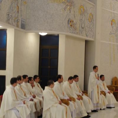 10 mai: Iaşi: Liturghie concelebrată de preoţii promoţiei 2008