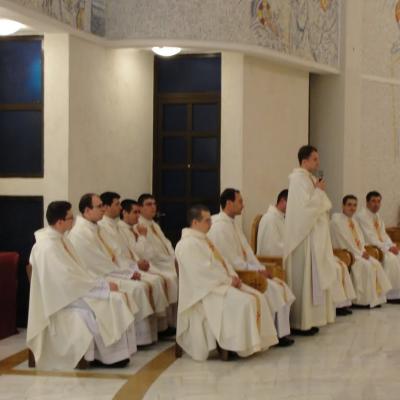 10 mai: Iaşi: Liturghie concelebrată de preoţii promoţiei 2008