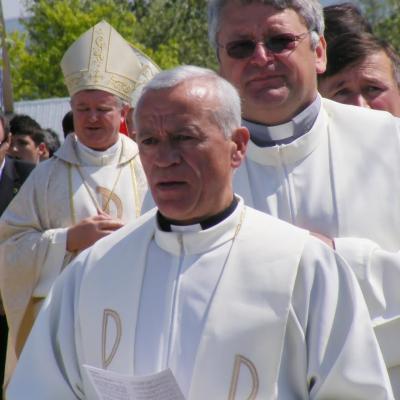 15 mai: Răcăciuni: Sfinţirea bisericii şi a centrului parohial. Foto: Ciprian Cojoc