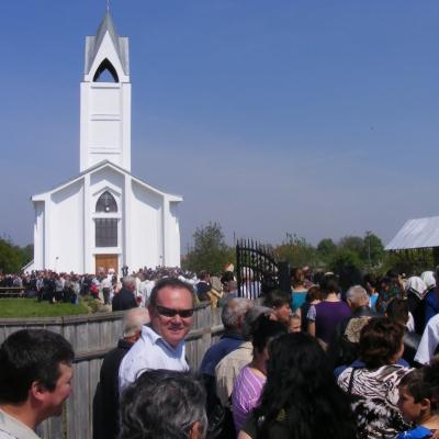15 mai: Răcăciuni: Sfinţirea bisericii şi a centrului parohial. Foto: Ciprian Cojoc
