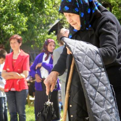15 mai: Răcăciuni: Sfinţirea bisericii şi a centrului parohial. Foto: Ciprian Cojoc