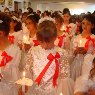 15 mai: Cleja "Sf. Francisc de Assisi": Prima Sfântă Împărtăşanie