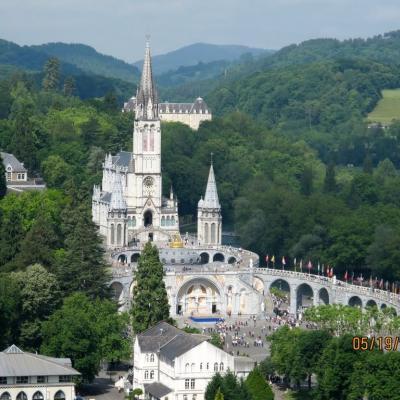 17-20 mai: Lourdes: Întâlnirea preoţilor din seria 1998 a Institutului Teologic Romano-Catolic din Iaşi