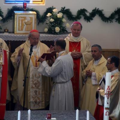 21 mai: Poiana Micului: Sfinţirea bisericii "Fericitul Ioan Paul al II-lea" şi consacrarea altarului (foto: Eduard Lucaci)
