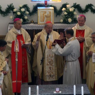 21 mai: Poiana Micului: Sfinţirea bisericii "Fericitul Ioan Paul al II-lea" şi consacrarea altarului (foto: Eduard Lucaci)