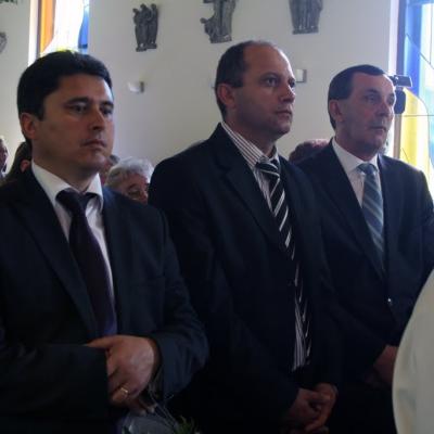 21 mai: Poiana Micului: Sfinţirea bisericii "Fericitul Ioan Paul al II-lea" şi consacrarea altarului (foto: Eduard Lucaci)