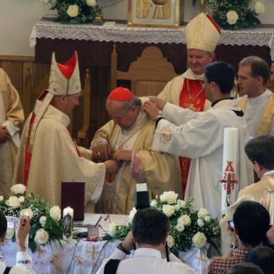 21 mai: Poiana Micului: Sfinţirea bisericii "Fericitul Ioan Paul al II-lea" şi consacrarea altarului (foto: Eduard Lucaci)