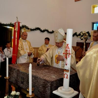 21 mai: Poiana Micului: Liturghia de sfinţire a bisericii "Fericitul Ioan Paul al II-lea"
