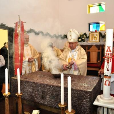 21 mai: Poiana Micului: Liturghia de sfinţire a bisericii "Fericitul Ioan Paul al II-lea"
