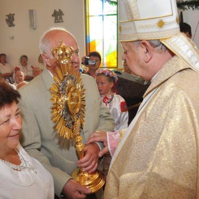 21 mai: Poiana Micului: Liturghia de sfinţire a bisericii "Fericitul Ioan Paul al II-lea"