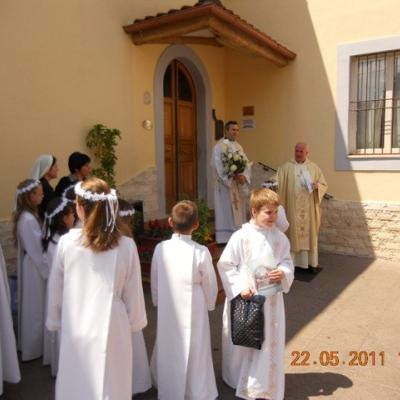 22 mai: Roma: Prima Sfântă Împărtăşanie în comunitatea catolicilor români